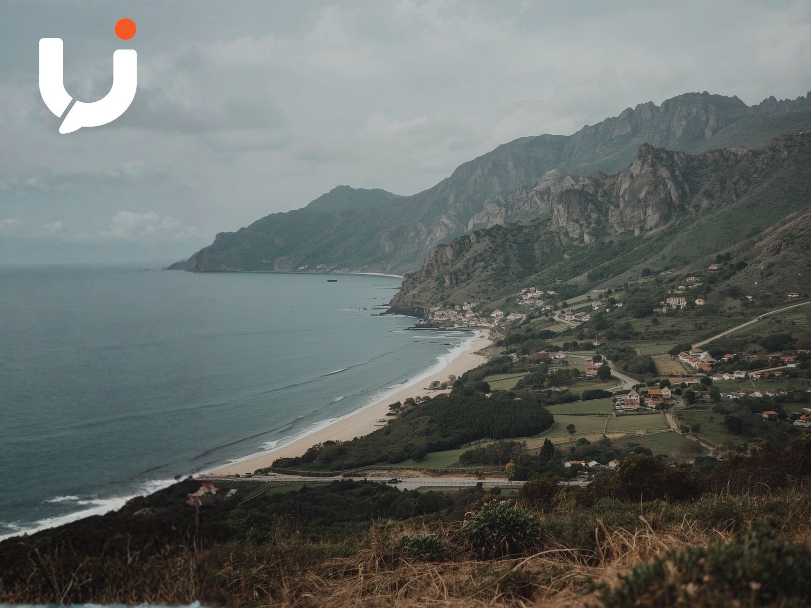 Paisaje asturiano que acompaña el nivel B2 de asturiano.
