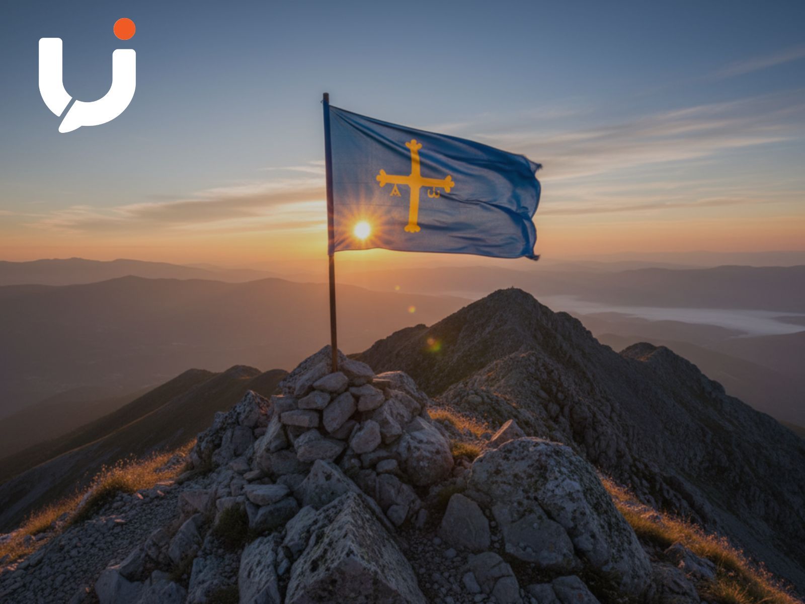 Bandera de Asturias: Cruz de la Victoria amarilla sobre fondo azul